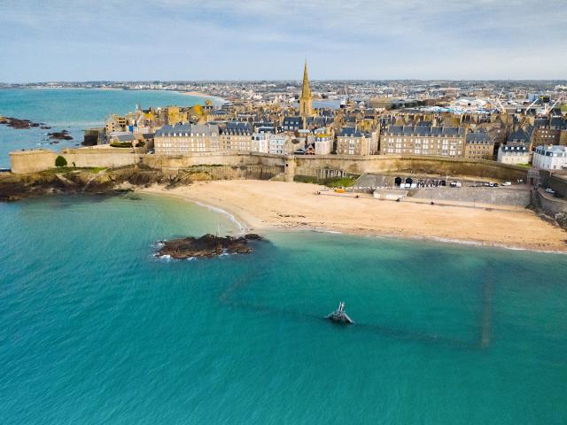 Bon-Secours beach in Saint-Malo